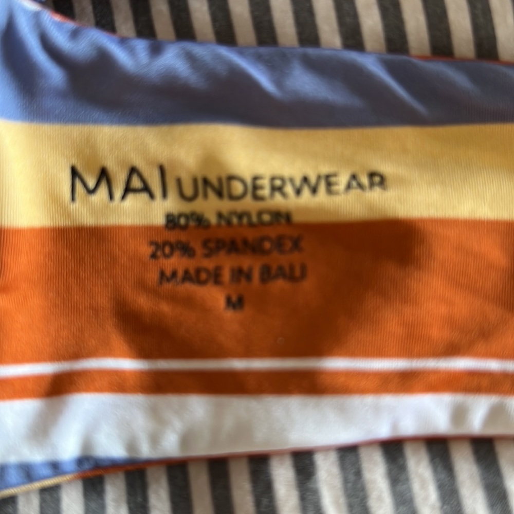 Mai Deluxe Classic Bikini Top - Picture 3 of 3